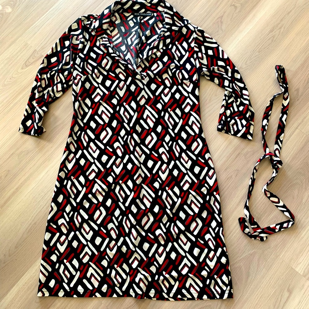 Mlle Gabriel Geometric Dress/Tunic M Red/Black Belted Career Stretch Bold